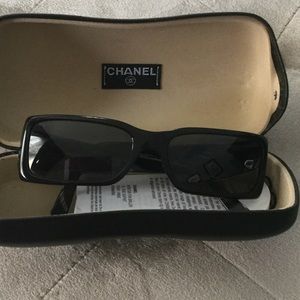 small chanel sunglasses
